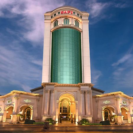 Safi Royal Luxury Valle San Pedro Garza Garcia Dış mekan fotoğraf The Green Tower