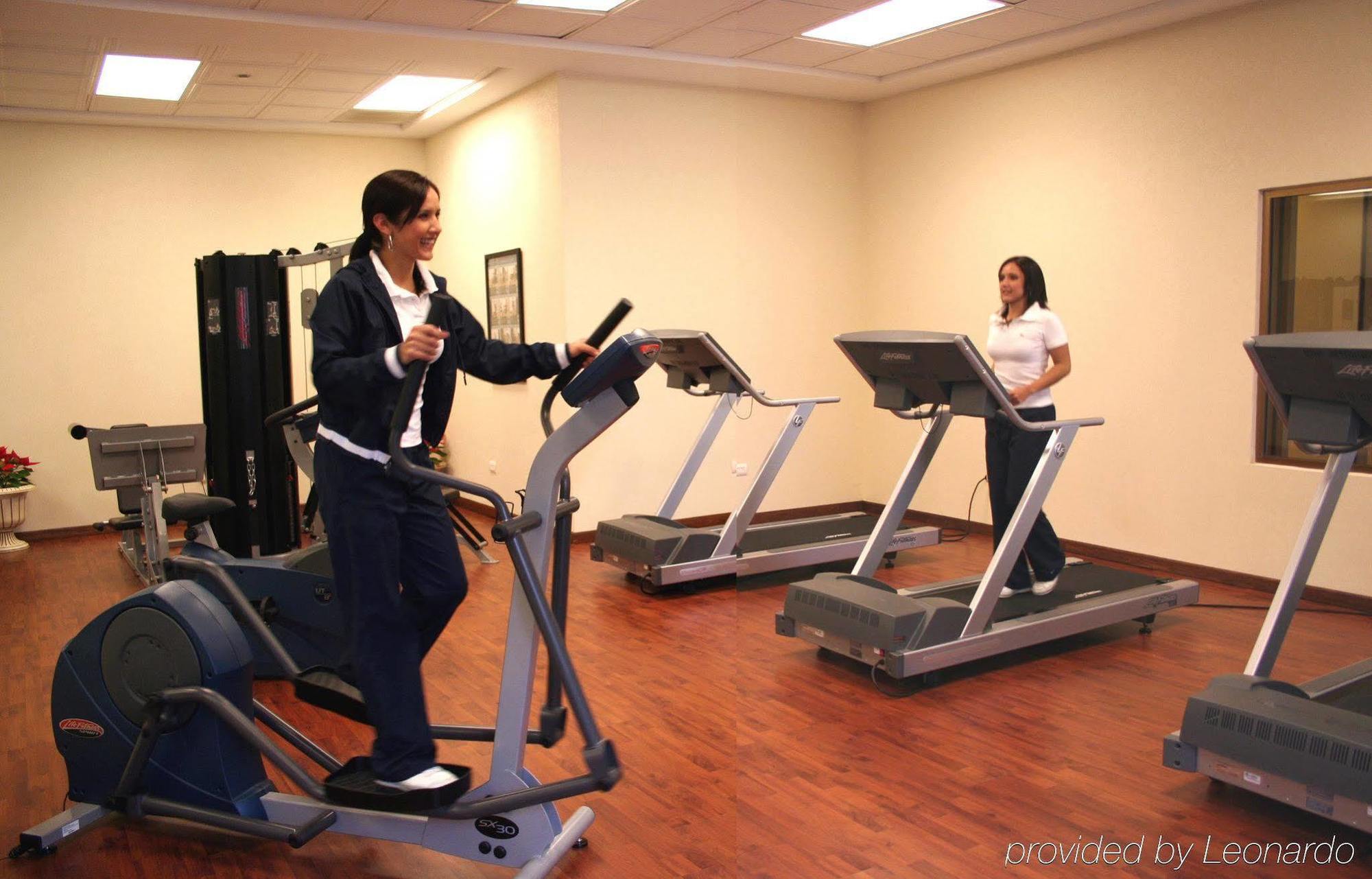 Safi Royal Luxury Valle San Pedro Garza Garcia Konforlar fotoğraf Elliptical trainer